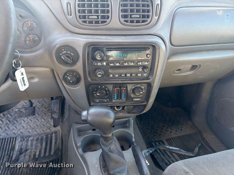 image for item FT7534 2003 Chevrolet Trailblazer SUV