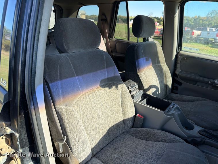 image for item FT7534 2003 Chevrolet Trailblazer SUV