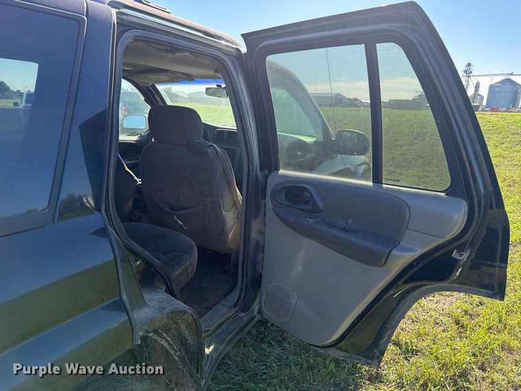 image for item FT7534 2003 Chevrolet Trailblazer SUV