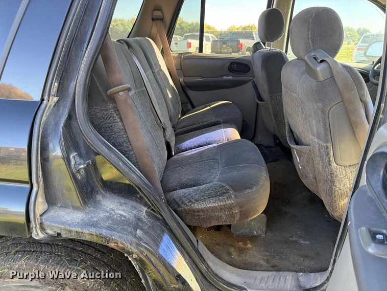 image for item FT7534 2003 Chevrolet Trailblazer SUV