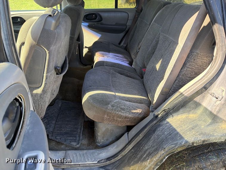 image for item FT7534 2003 Chevrolet Trailblazer SUV