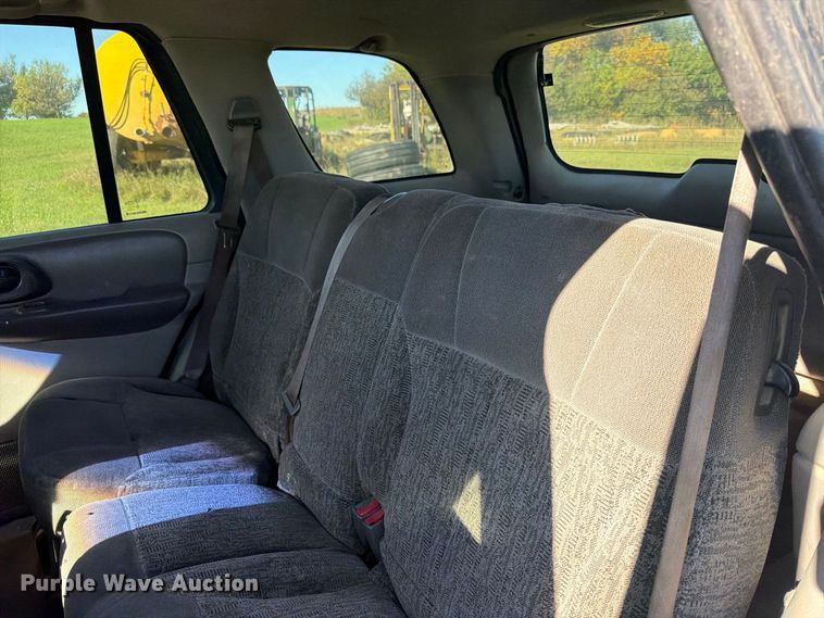 image for item FT7534 2003 Chevrolet Trailblazer SUV