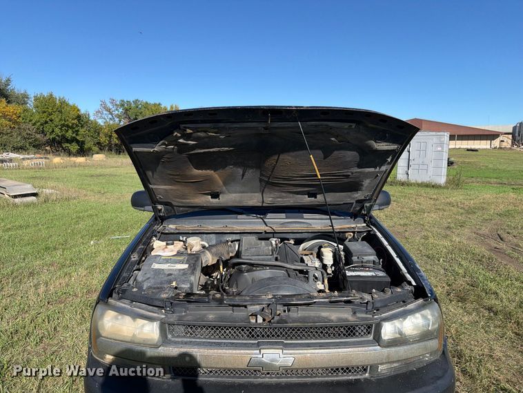 image for item FT7534 2003 Chevrolet Trailblazer SUV