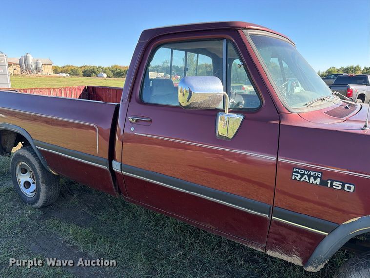 image for item FT7535 1993 Dodge W150 pickup truck