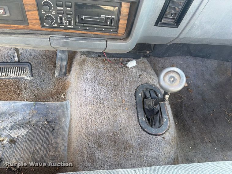 image for item FT7535 1993 Dodge W150 pickup truck