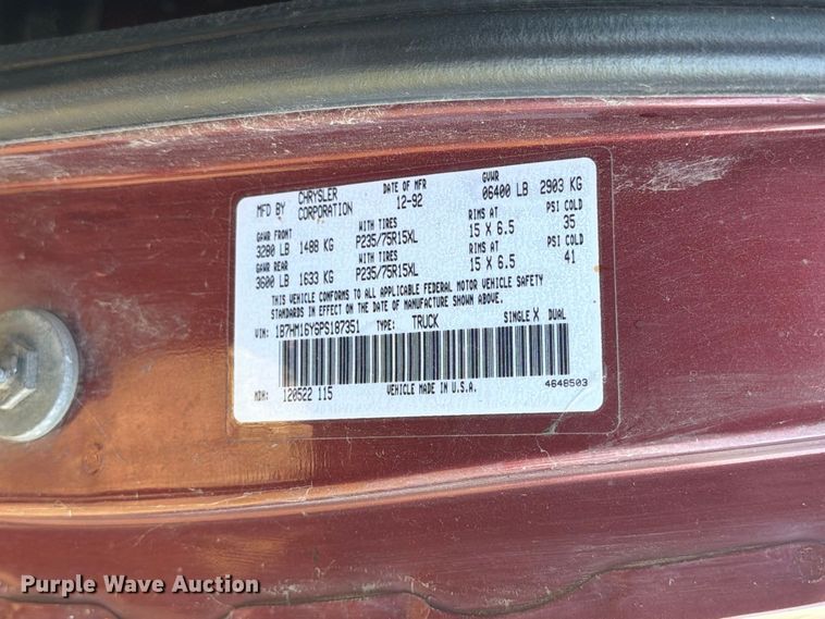 image for item FT7535 1993 Dodge W150 pickup truck
