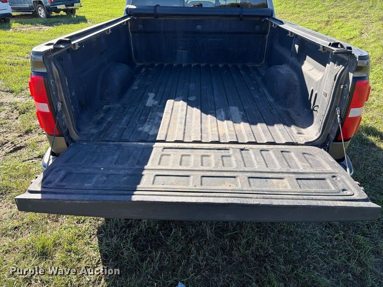 image for item FT7536 2015 GMC Sierra 1500 Crew Cab pickup truck