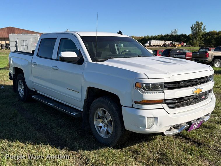 image for item FT7537 2017 Chevrolet Silverado 1500 Crew Cab pickup truck