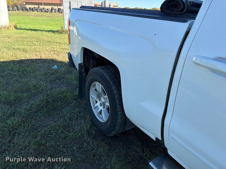 image for item FT7537 2017 Chevrolet Silverado 1500 Crew Cab pickup truck