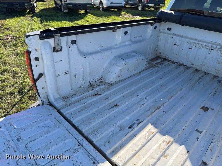 image for item FT7537 2017 Chevrolet Silverado 1500 Crew Cab pickup truck