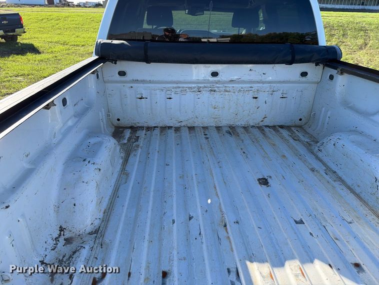image for item FT7537 2017 Chevrolet Silverado 1500 Crew Cab pickup truck