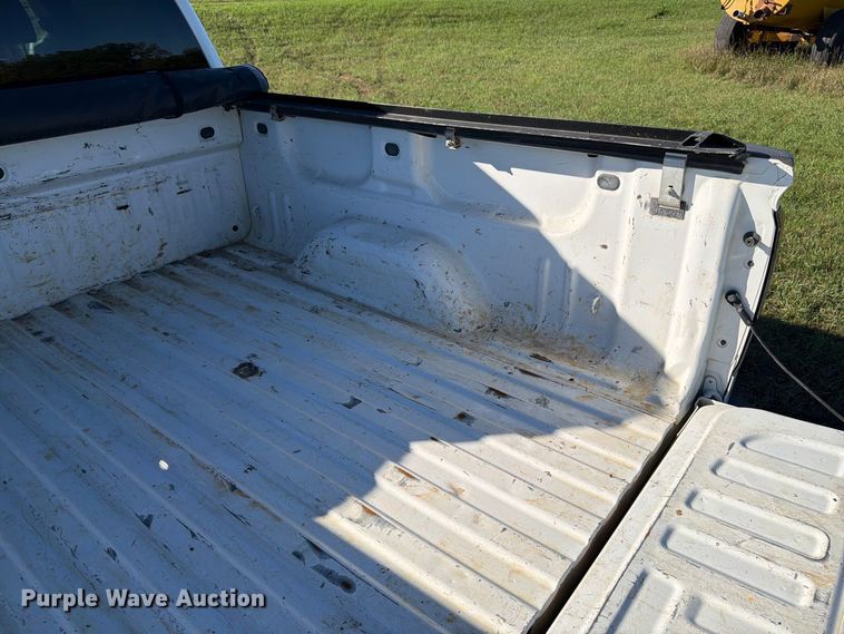 image for item FT7537 2017 Chevrolet Silverado 1500 Crew Cab pickup truck