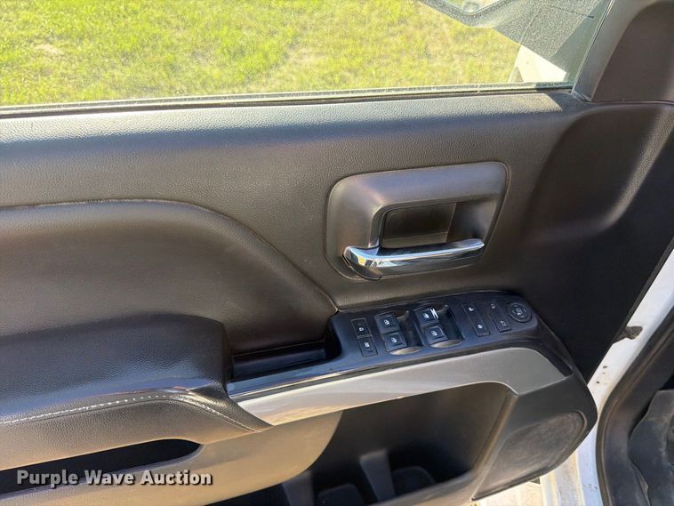 image for item FT7537 2017 Chevrolet Silverado 1500 Crew Cab pickup truck