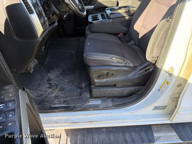 image for item FT7537 2017 Chevrolet Silverado 1500 Crew Cab pickup truck