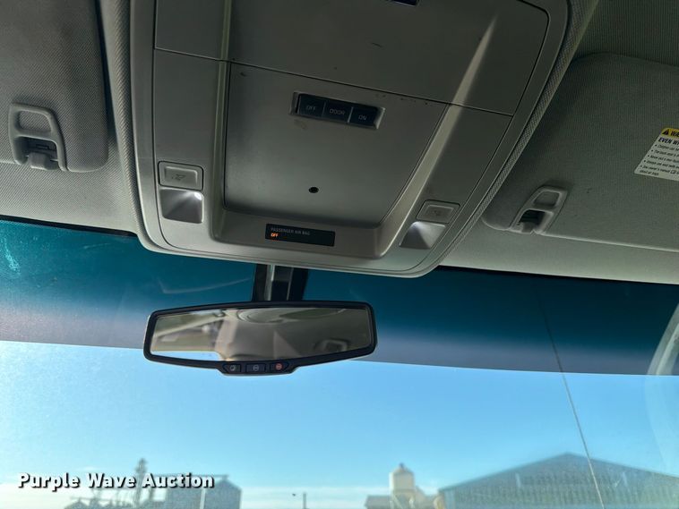 image for item FT7537 2017 Chevrolet Silverado 1500 Crew Cab pickup truck