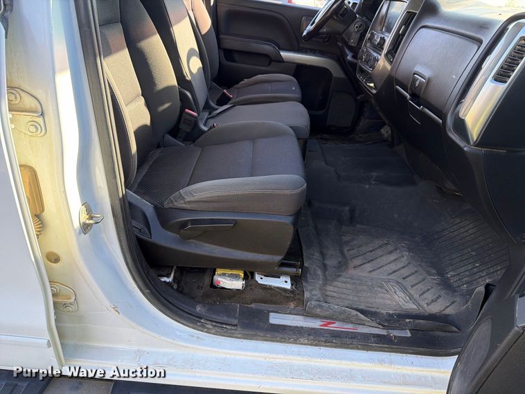 image for item FT7537 2017 Chevrolet Silverado 1500 Crew Cab pickup truck