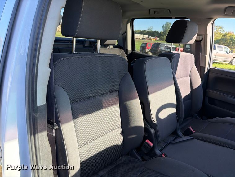 image for item FT7537 2017 Chevrolet Silverado 1500 Crew Cab pickup truck