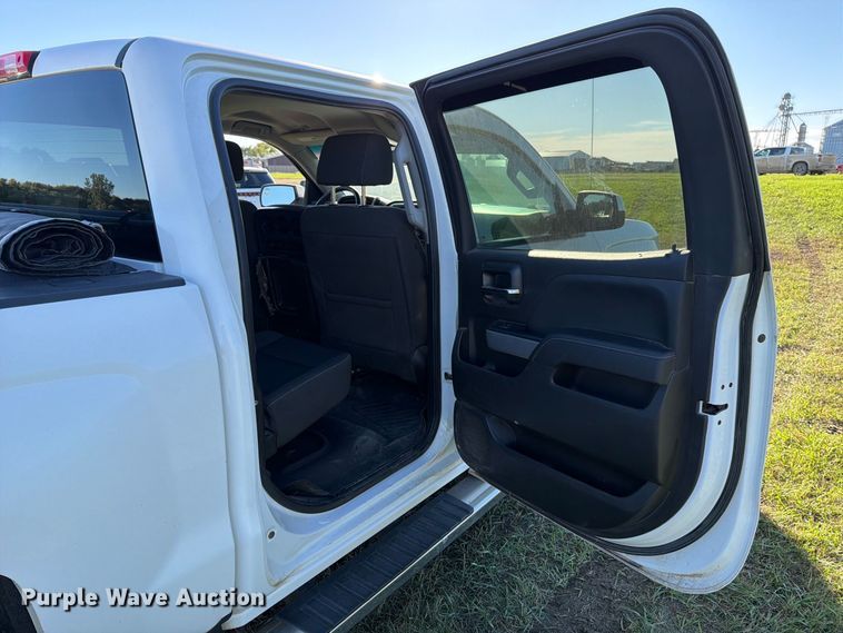 image for item FT7537 2017 Chevrolet Silverado 1500 Crew Cab pickup truck