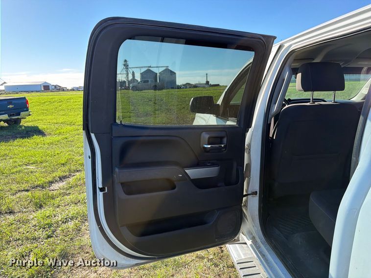 image for item FT7537 2017 Chevrolet Silverado 1500 Crew Cab pickup truck