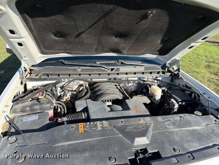 image for item FT7537 2017 Chevrolet Silverado 1500 Crew Cab pickup truck
