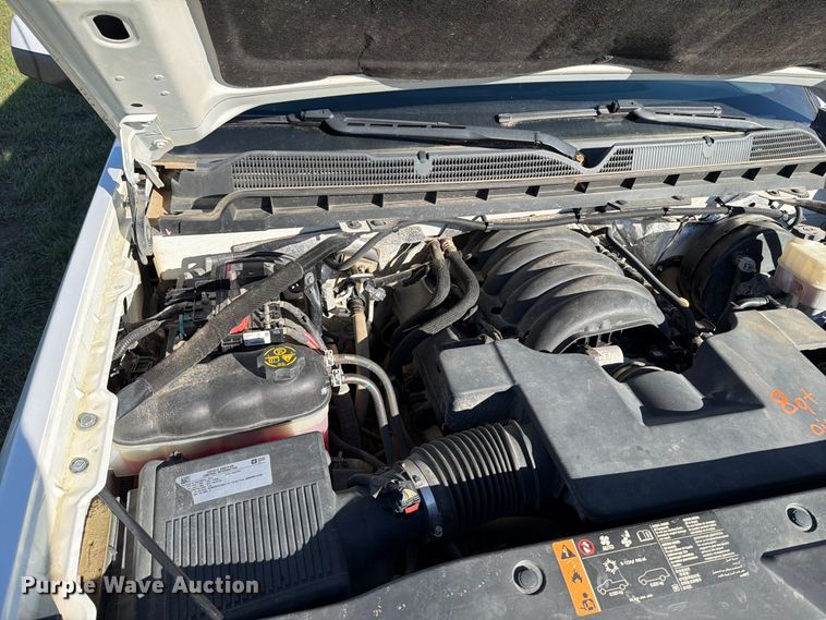 image for item FT7537 2017 Chevrolet Silverado 1500 Crew Cab pickup truck