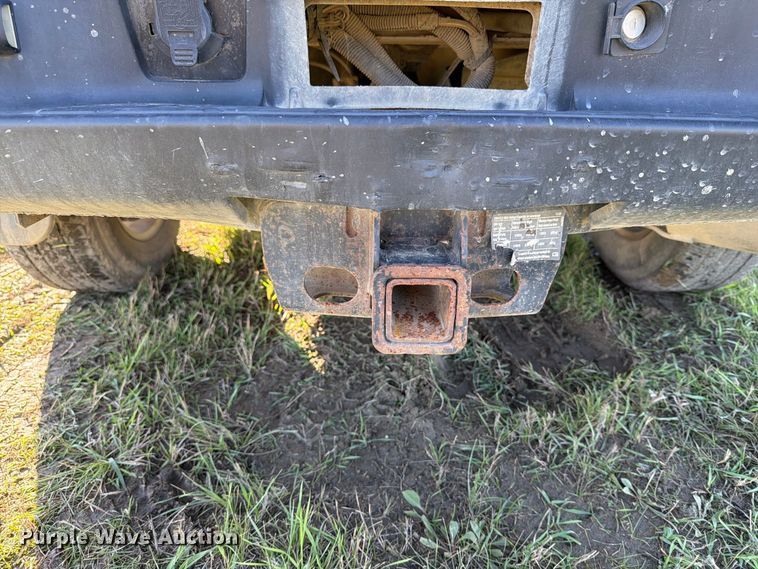 image for item FT7538 2011 Chevrolet Silverado 2500HD Crew Cab pickup truck