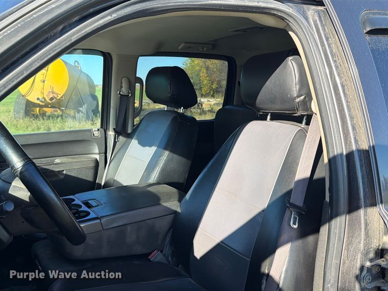 image for item FT7538 2011 Chevrolet Silverado 2500HD Crew Cab pickup truck
