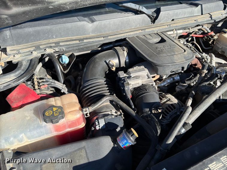 image for item FT7538 2011 Chevrolet Silverado 2500HD Crew Cab pickup truck
