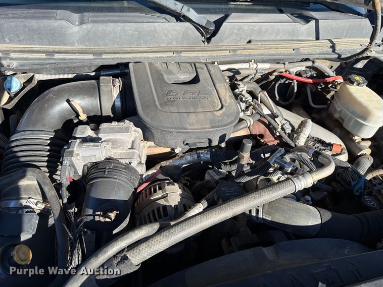 image for item FT7538 2011 Chevrolet Silverado 2500HD Crew Cab pickup truck