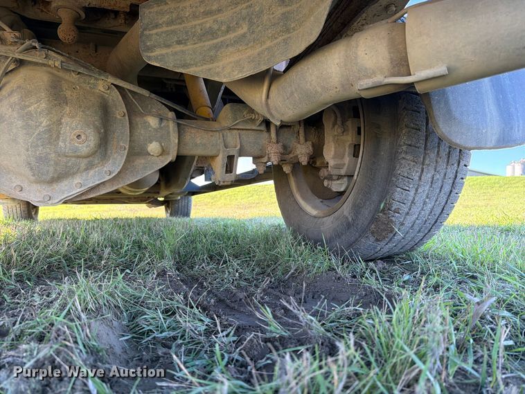 image for item FT7538 2011 Chevrolet Silverado 2500HD Crew Cab pickup truck