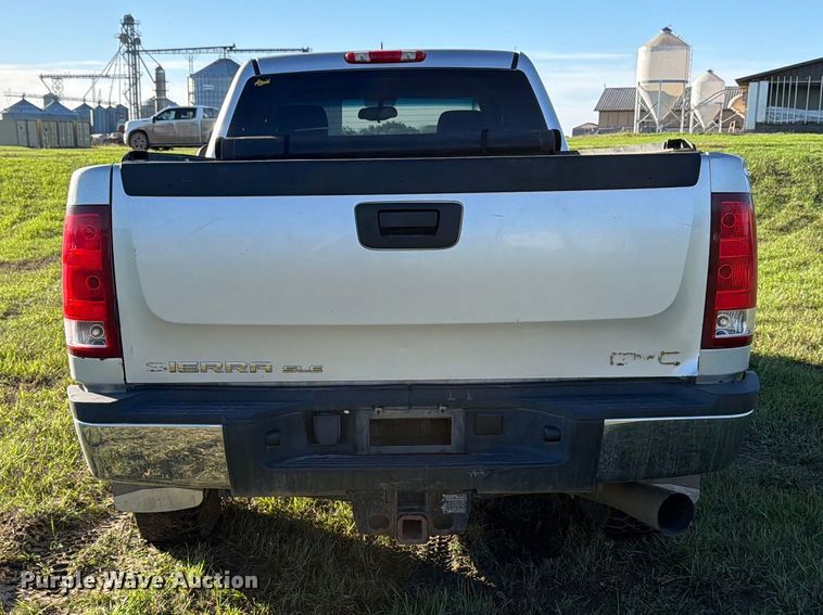 image for item FT7539 2011 GMC Sierra 2500HD Crew Cab pickup truck