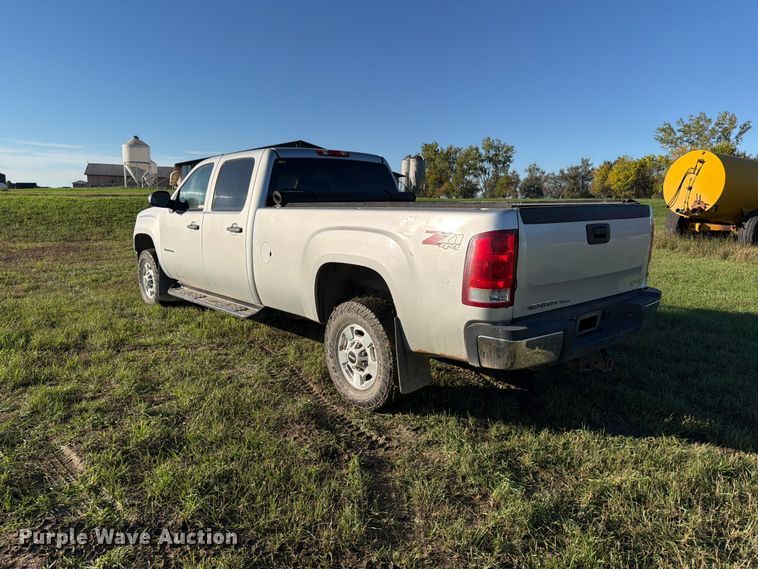 image for item FT7539 2011 GMC Sierra 2500HD Crew Cab pickup truck