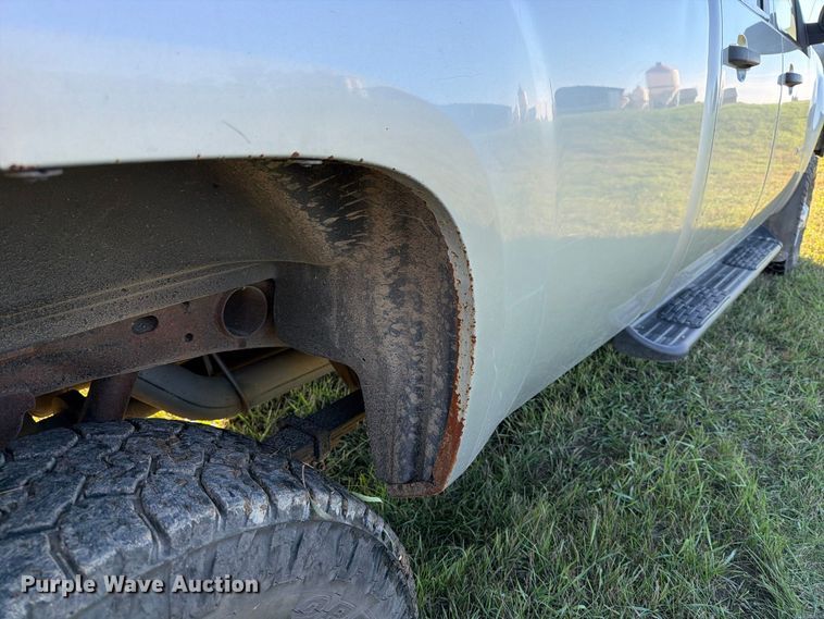 image for item FT7539 2011 GMC Sierra 2500HD Crew Cab pickup truck