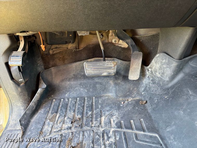 image for item FT7539 2011 GMC Sierra 2500HD Crew Cab pickup truck