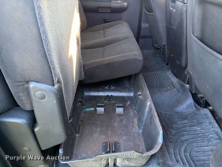 image for item FT7539 2011 GMC Sierra 2500HD Crew Cab pickup truck