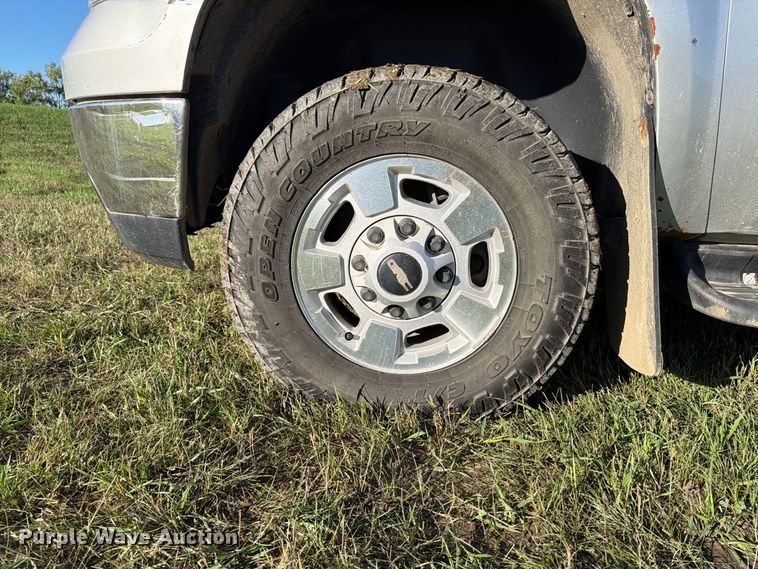 image for item FT7539 2011 GMC Sierra 2500HD Crew Cab pickup truck