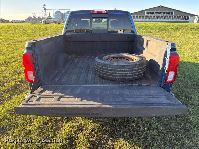 image for item FT7541 2018 Chevrolet Silverado 1500 Crew Cab pickup truck