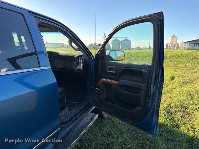 image for item FT7541 2018 Chevrolet Silverado 1500 Crew Cab pickup truck