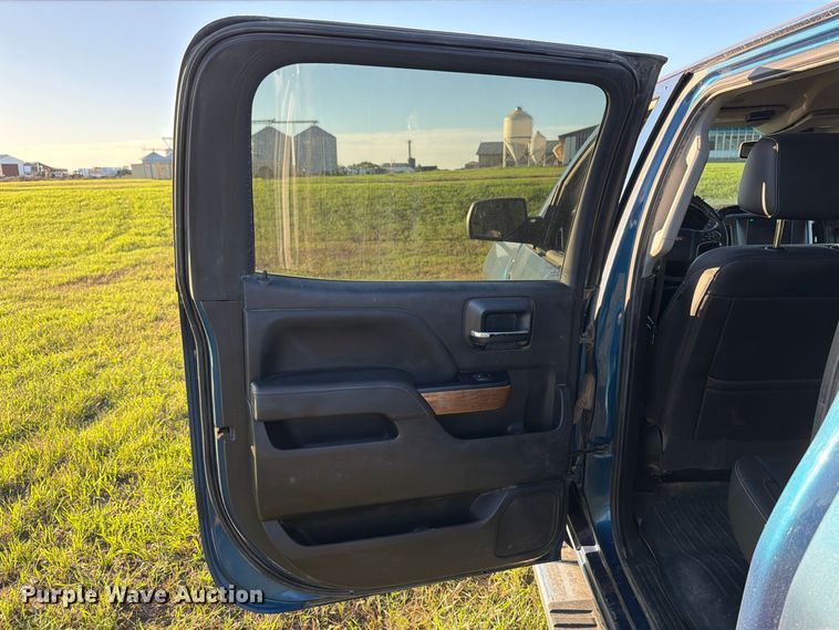 image for item FT7541 2018 Chevrolet Silverado 1500 Crew Cab pickup truck