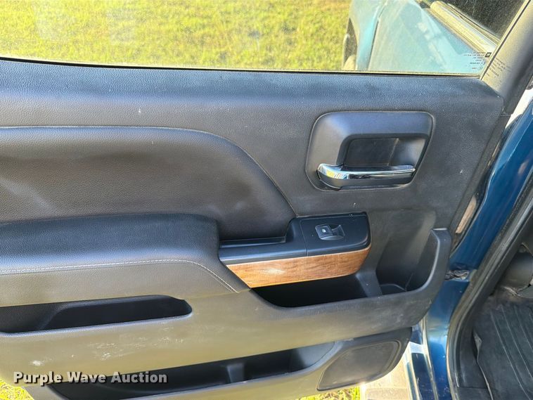 image for item FT7541 2018 Chevrolet Silverado 1500 Crew Cab pickup truck
