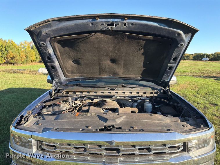 image for item FT7541 2018 Chevrolet Silverado 1500 Crew Cab pickup truck