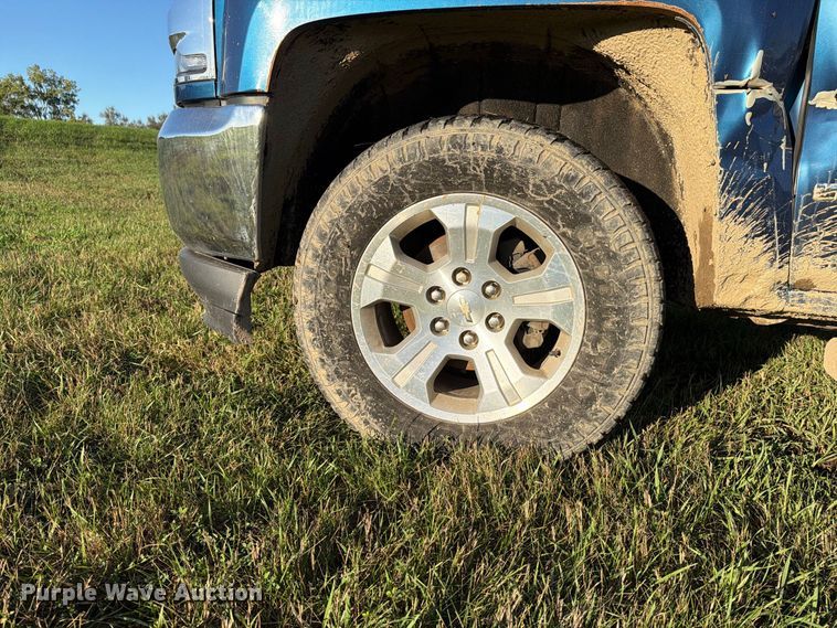 image for item FT7541 2018 Chevrolet Silverado 1500 Crew Cab pickup truck