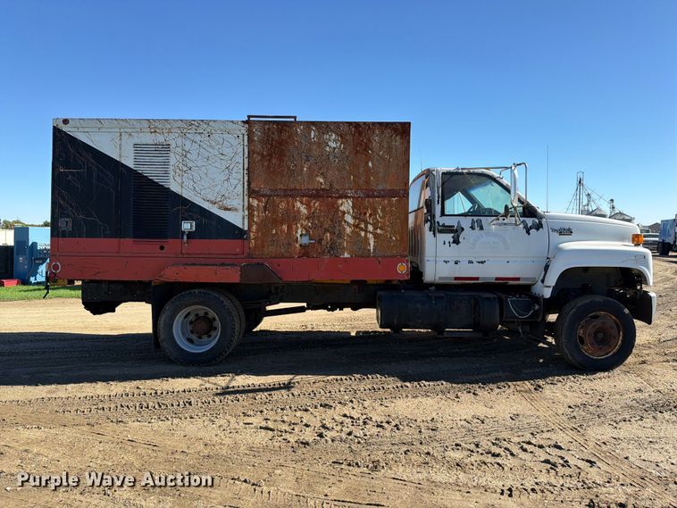 image for item FT7542 1992 GMC C6 water truck