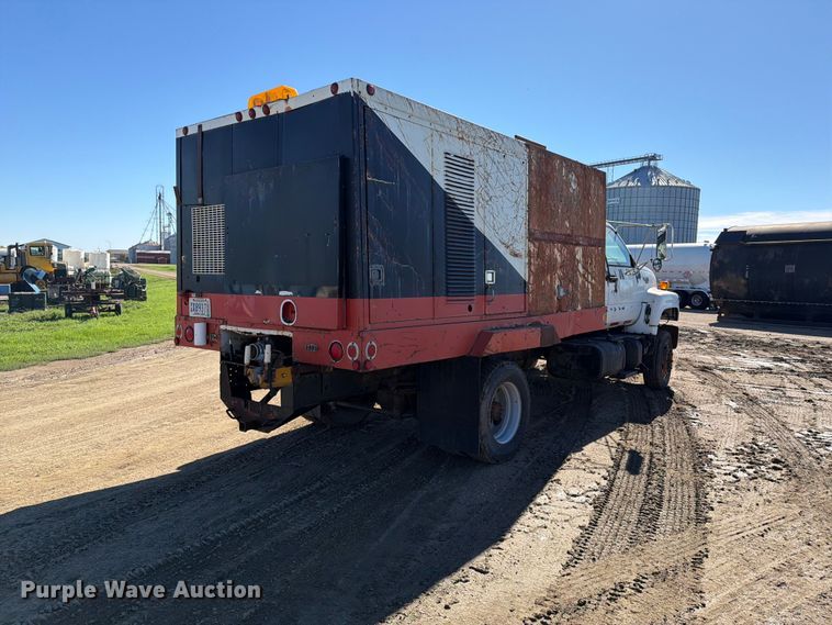 image for item FT7542 1992 GMC C6 water truck
