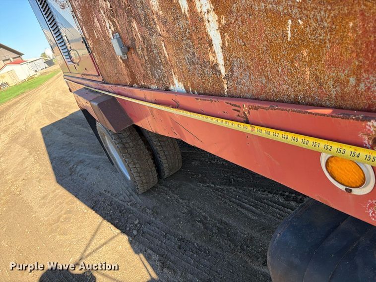 image for item FT7542 1992 GMC C6 water truck