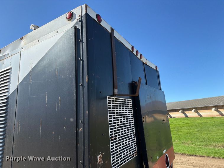 image for item FT7542 1992 GMC C6 water truck