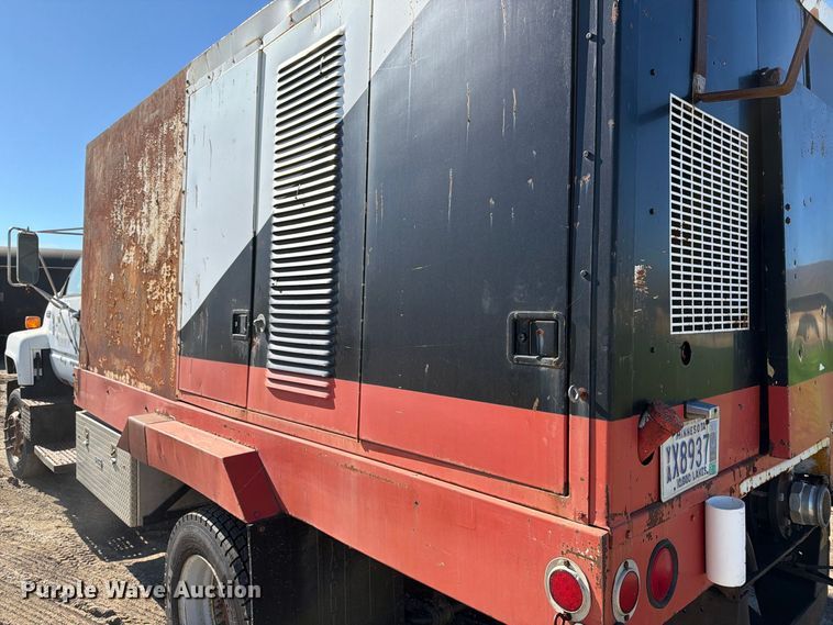 image for item FT7542 1992 GMC C6 water truck