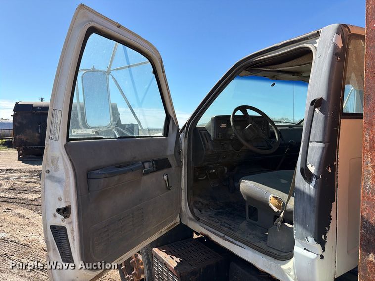 image for item FT7542 1992 GMC C6 water truck