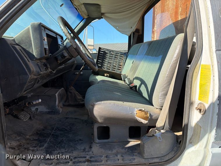 image for item FT7542 1992 GMC C6 water truck