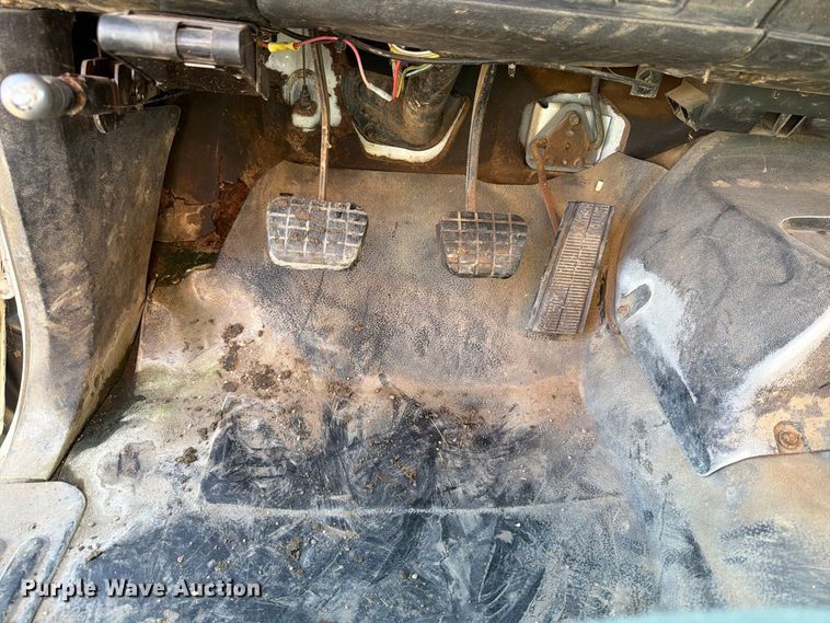 image for item FT7542 1992 GMC C6 water truck